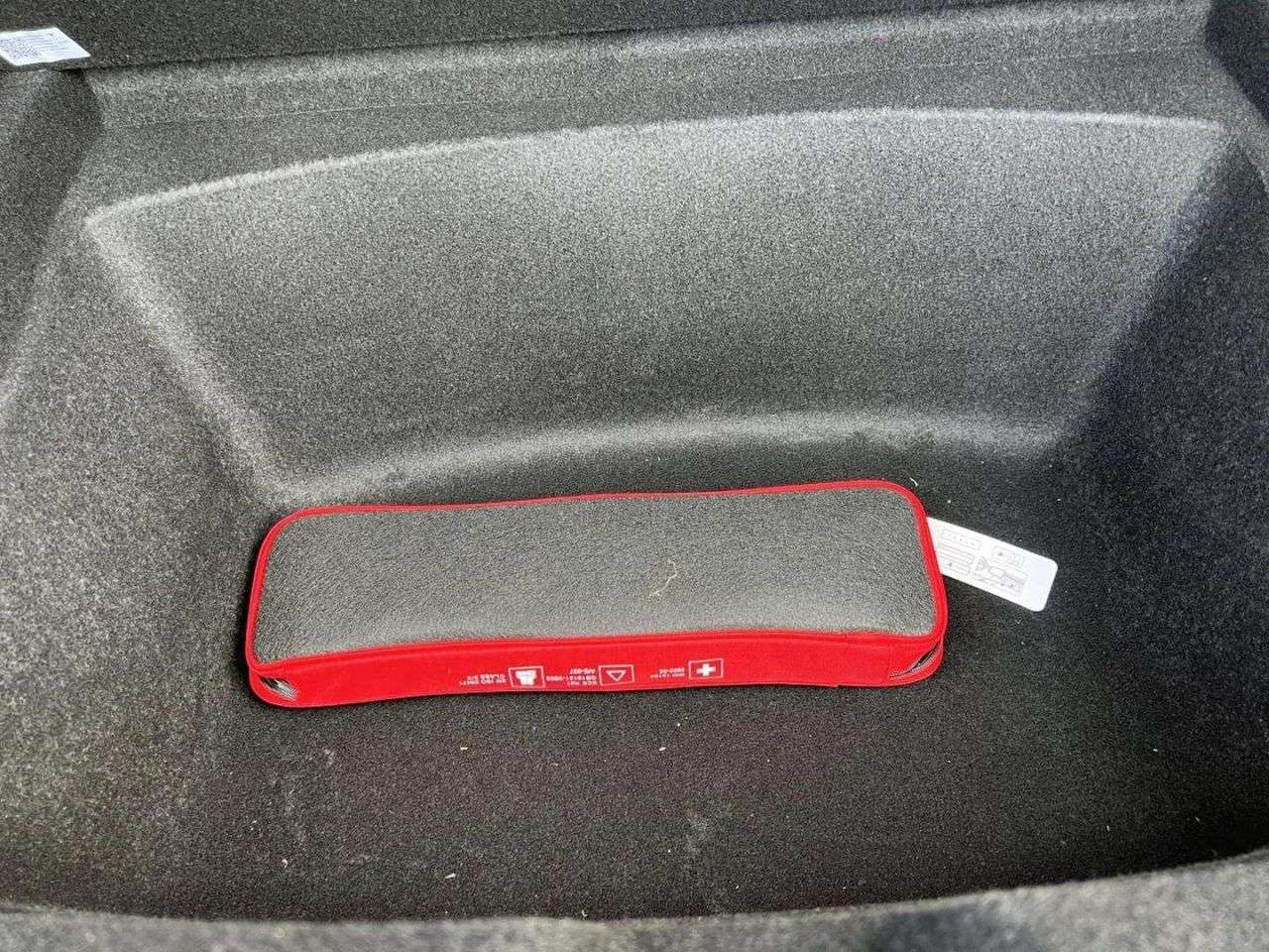 2025 TESLA MODEL 3 2025 TESLA MODEL 3