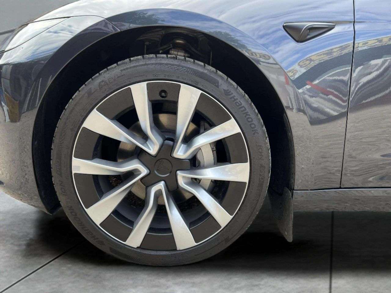 2025 TESLA MODEL 3 2025 TESLA MODEL 3