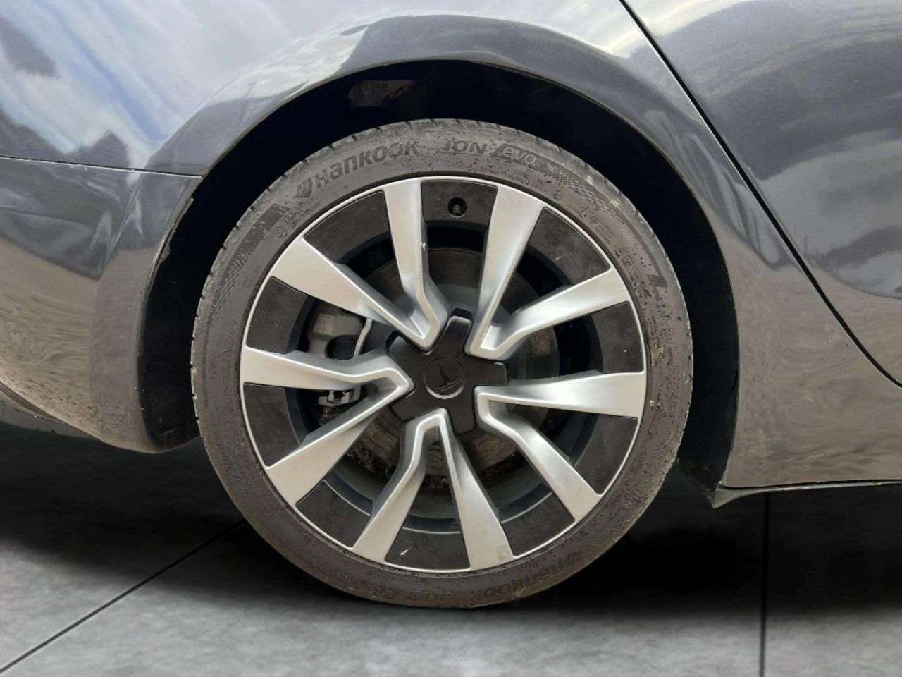 2025 TESLA MODEL 3 2025 TESLA MODEL 3