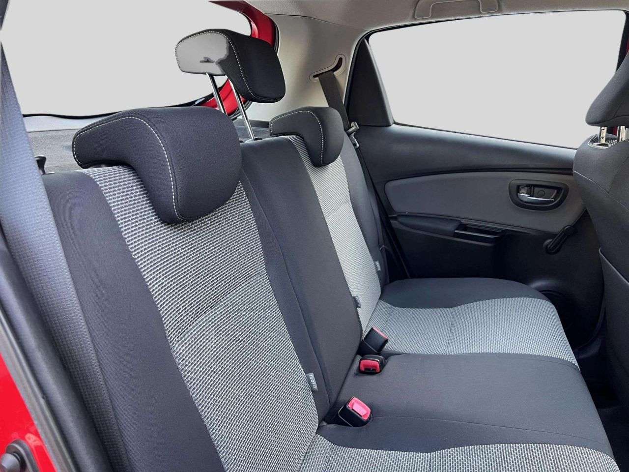 2015 TOYOTA YARIS 2015 TOYOTA YARIS
