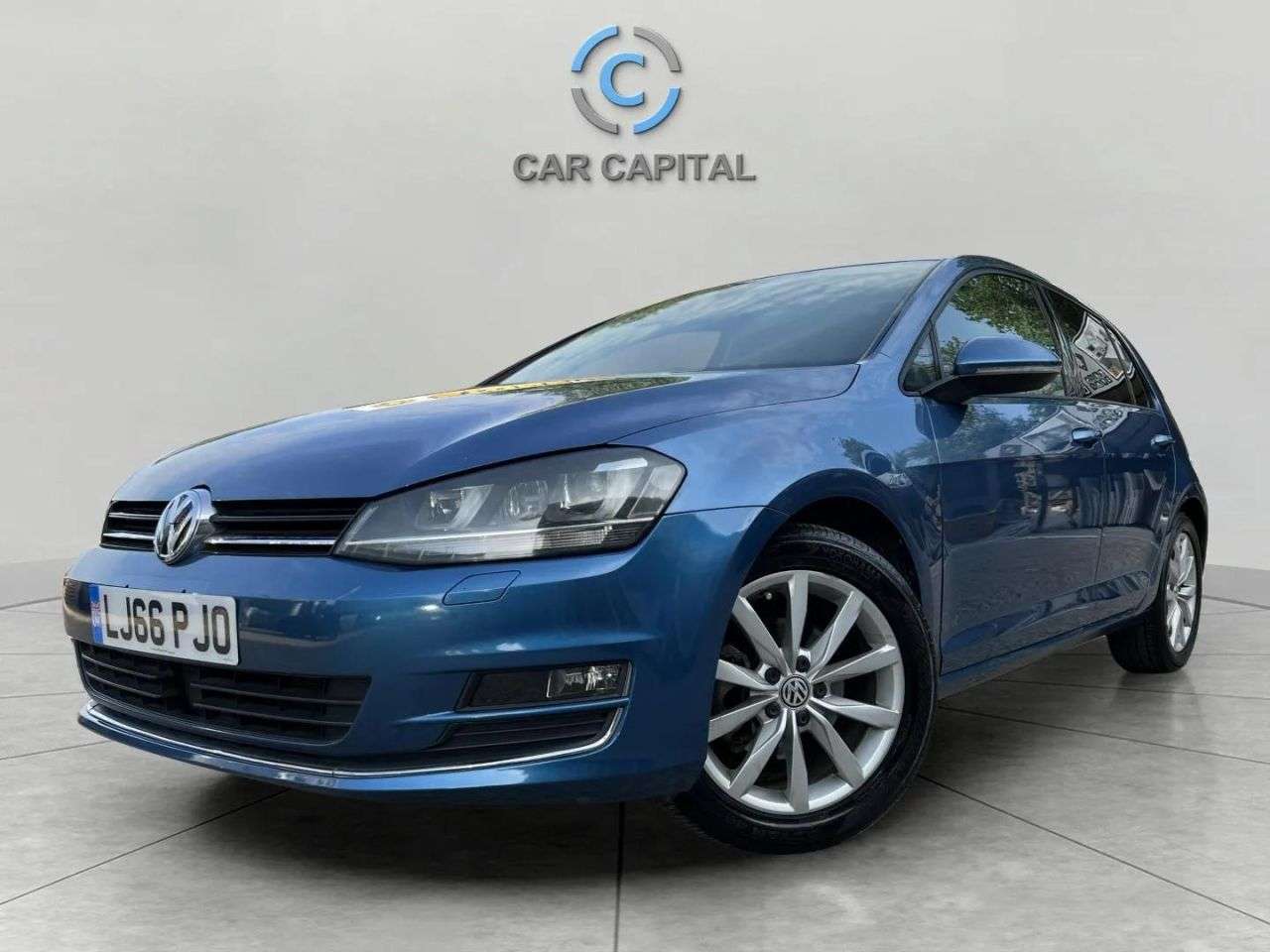 A 2016 VOLKSWAGEN GOLF 1.4 TSI BlueMotion Tech ACT Hatchback 5dr Petrol DSG Euro 6 (s/s) (125 ps) A 2016 VOLKSWAGEN GOLF 1.4 TSI BlueMotion Tech ACT Hatchback 5dr Petrol DSG Euro 6 (s/s) (125 ps)