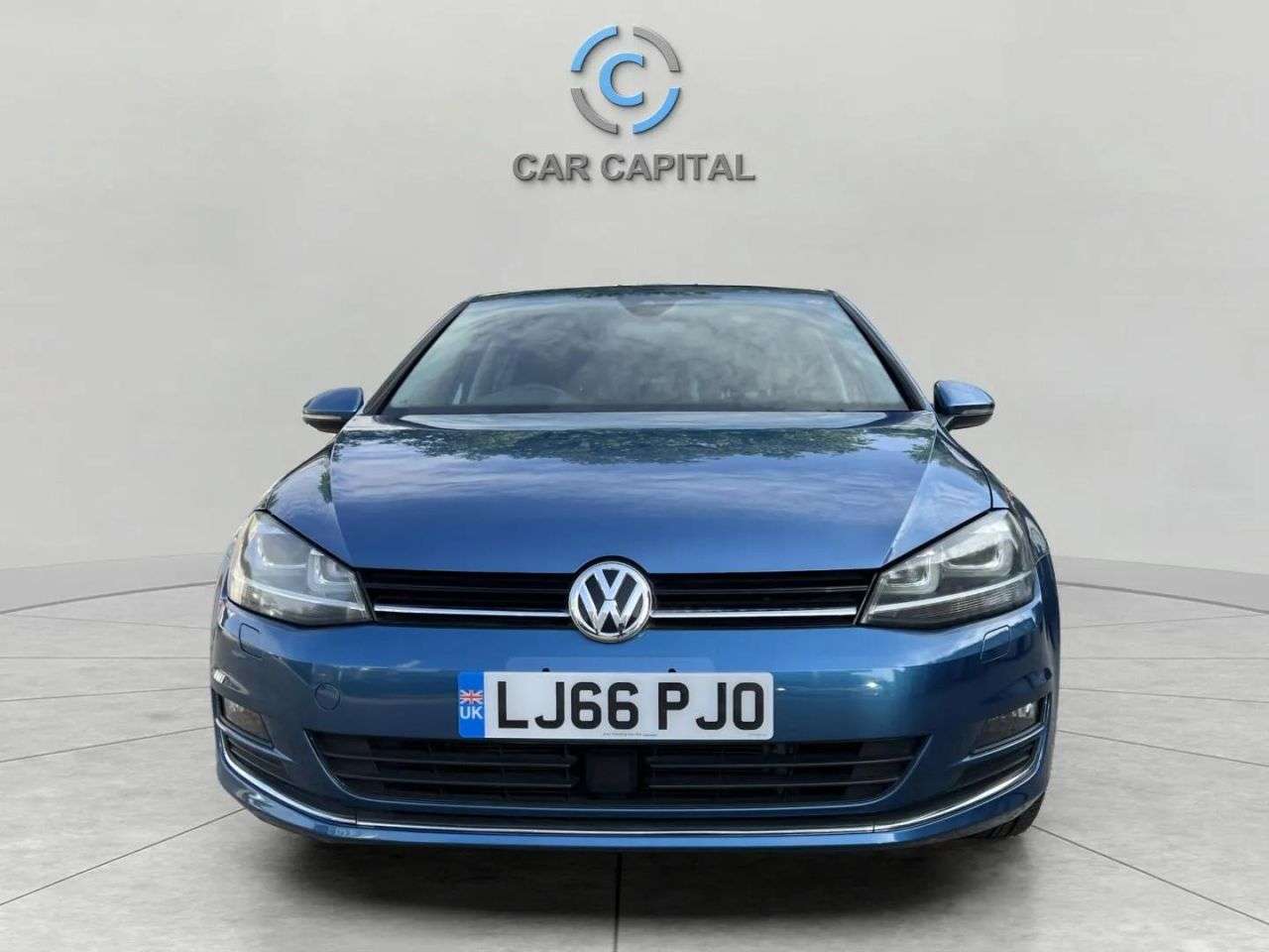 A 2016 VOLKSWAGEN GOLF 1.4 TSI BlueMotion Tech ACT Hatchback 5dr Petrol DSG Euro 6 (s/s) (125 ps) A 2016 VOLKSWAGEN GOLF 1.4 TSI BlueMotion Tech ACT Hatchback 5dr Petrol DSG Euro 6 (s/s) (125 ps)