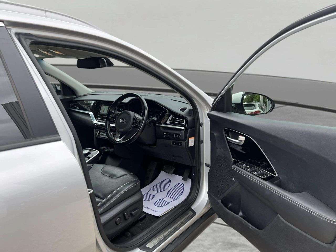 2020 KIA NIRO 2020 KIA NIRO