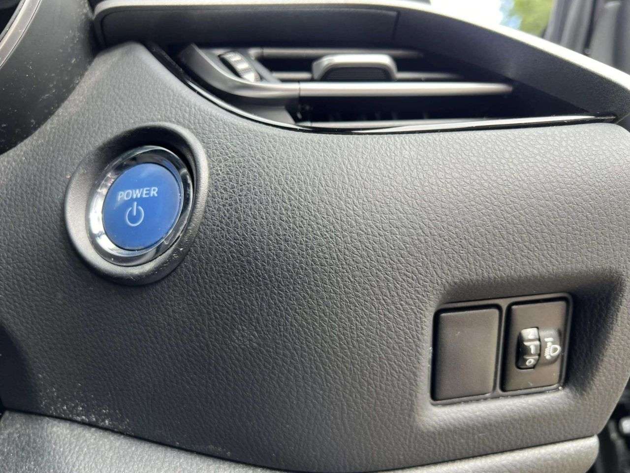 2020 TOYOTA C-HR 2020 TOYOTA C-HR