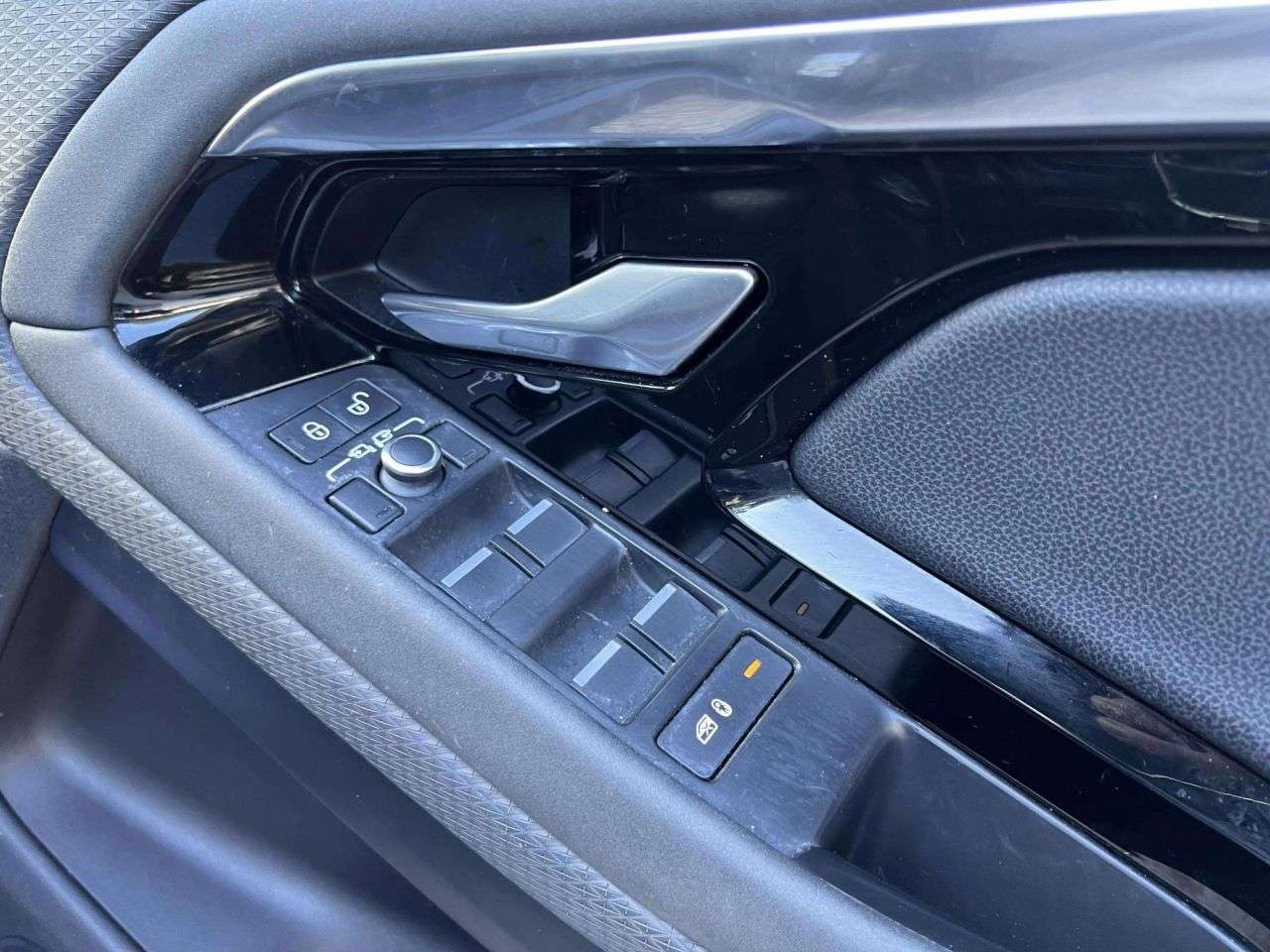 2020 LAND ROVER RANGE ROVER EVOQUE 2020 LAND ROVER RANGE ROVER EVOQUE