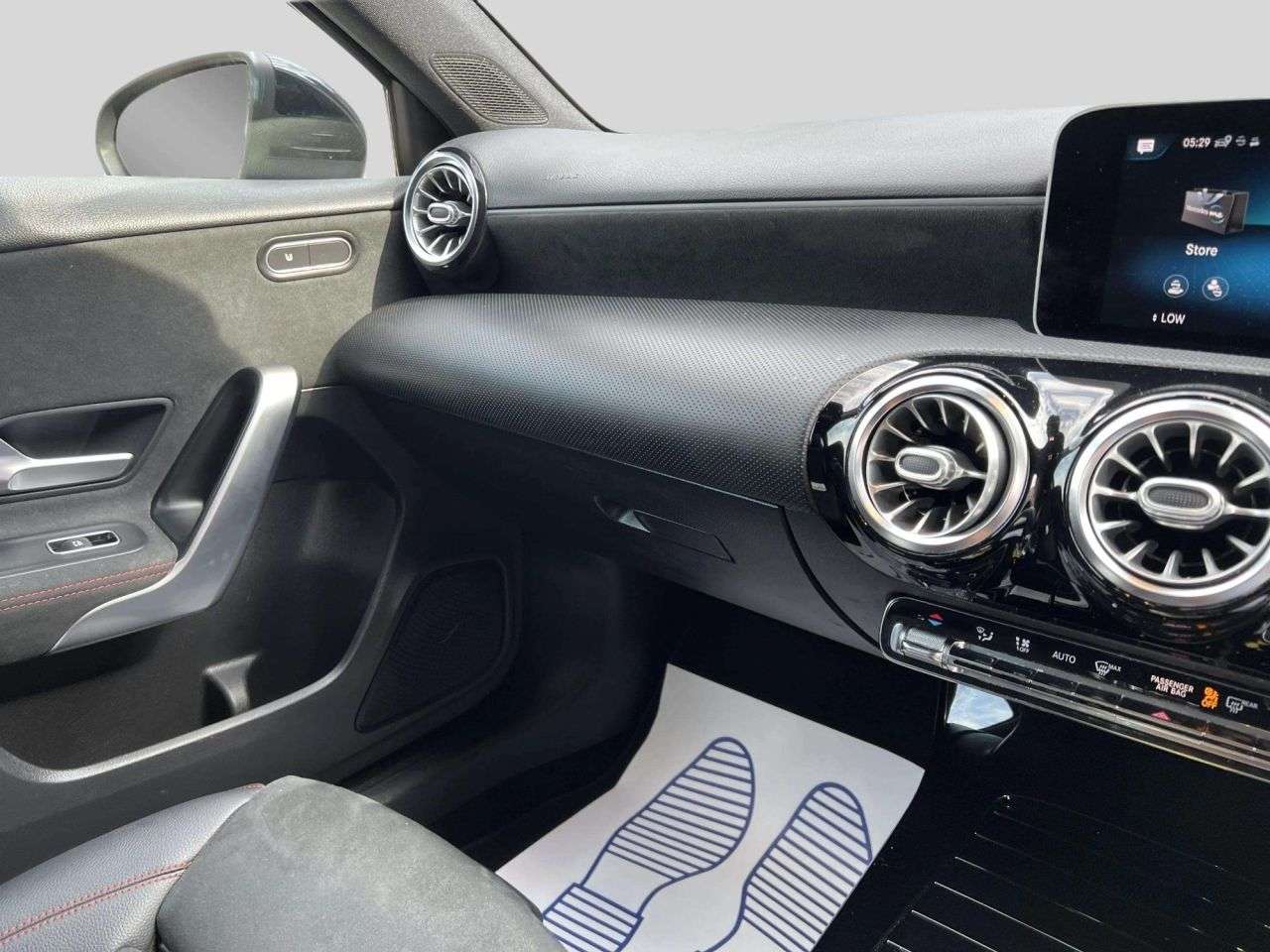 2019 MERCEDES-BENZ A CLASS 2019 MERCEDES-BENZ A CLASS