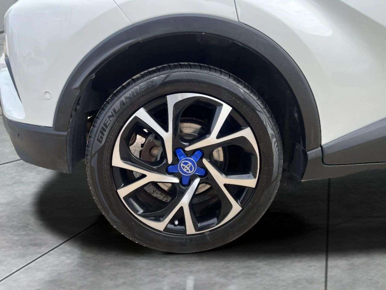2017 TOYOTA C-HR 2017 TOYOTA C-HR
