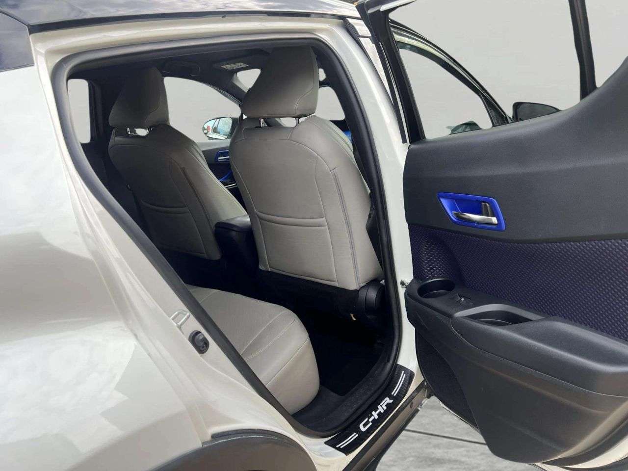 2017 TOYOTA C-HR 2017 TOYOTA C-HR
