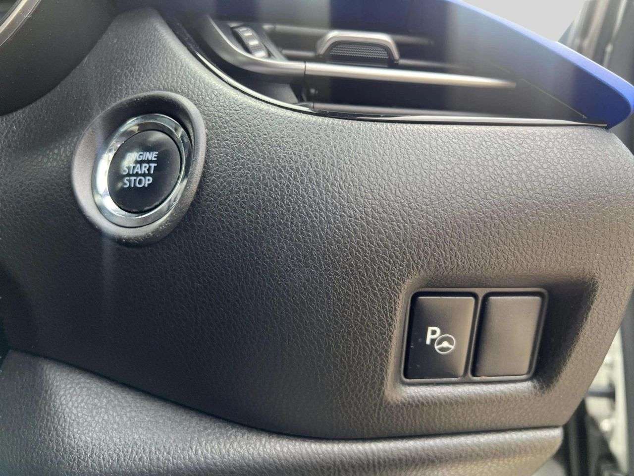 2017 TOYOTA C-HR 2017 TOYOTA C-HR