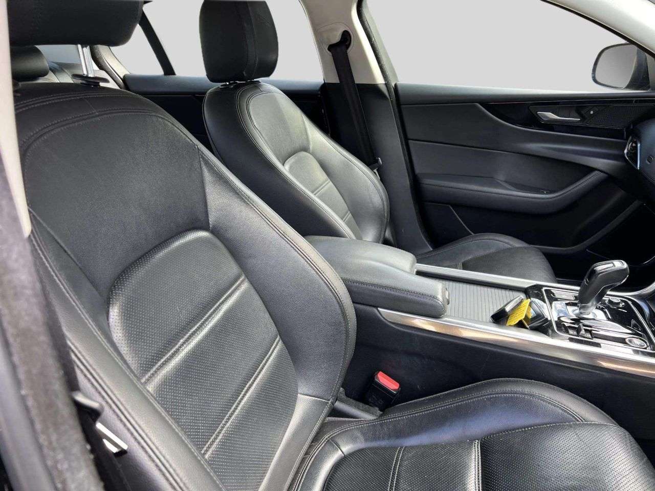 2020 JAGUAR XE 2020 JAGUAR XE