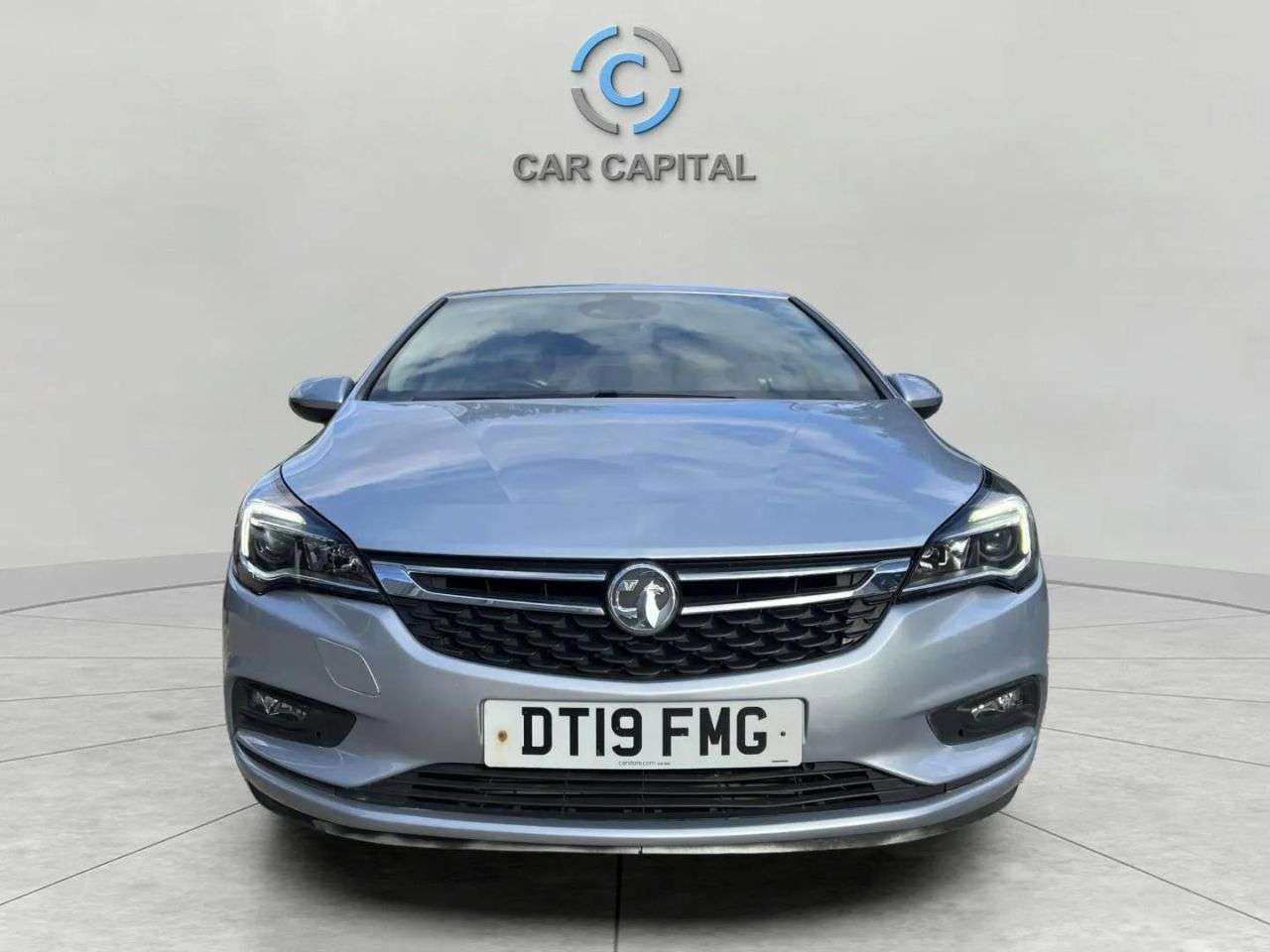 A 2019 VAUXHALL ASTRA 1.0i Turbo ecoTEC SRi Nav Hatchback 5dr Petrol Manual Euro 6 (s/s) (105 ps) A 2019 VAUXHALL ASTRA 1.0i Turbo ecoTEC SRi Nav Hatchback 5dr Petrol Manual Euro 6 (s/s) (105 ps)