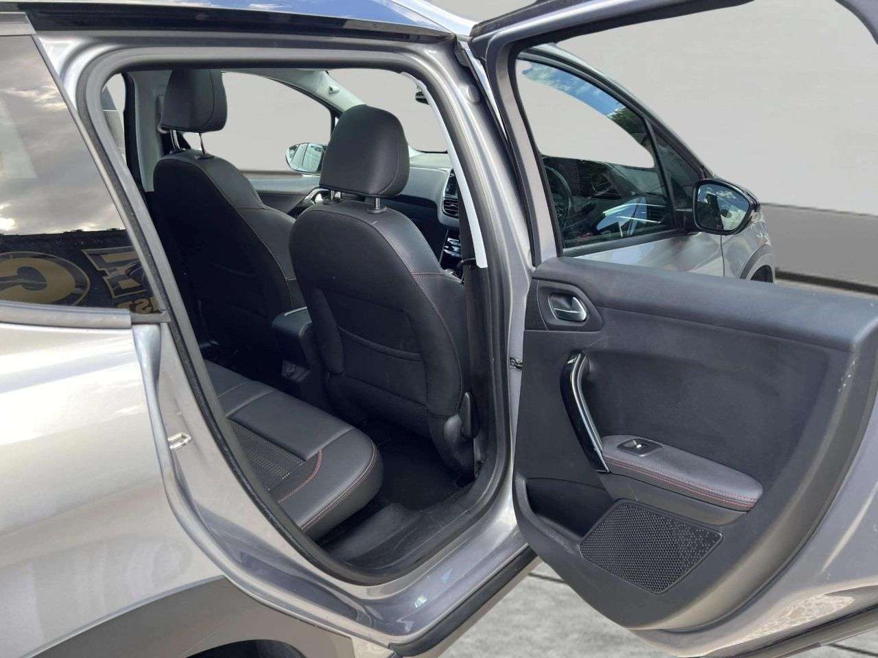 2018 PEUGEOT 2008 2018 PEUGEOT 2008