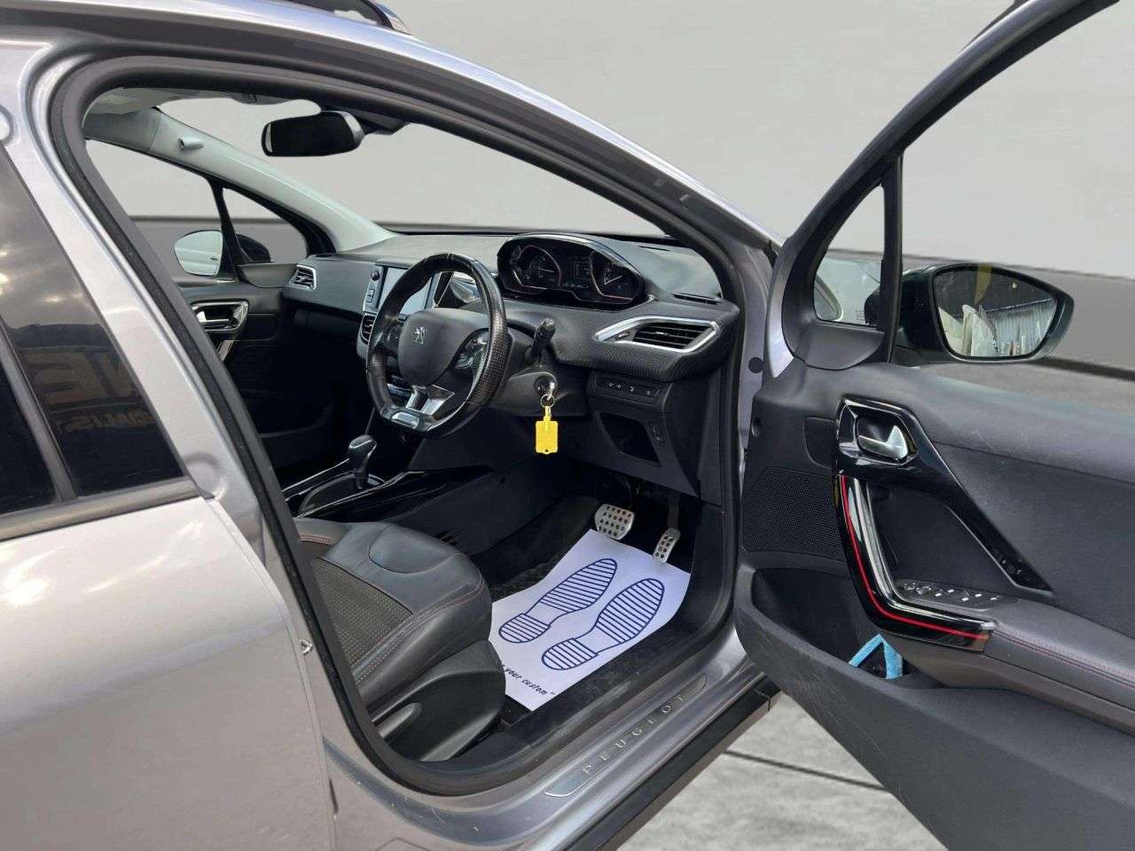 2018 PEUGEOT 2008 2018 PEUGEOT 2008