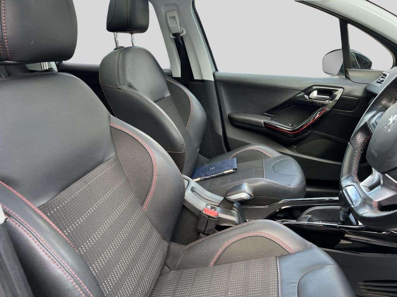 2018 PEUGEOT 2008 2018 PEUGEOT 2008