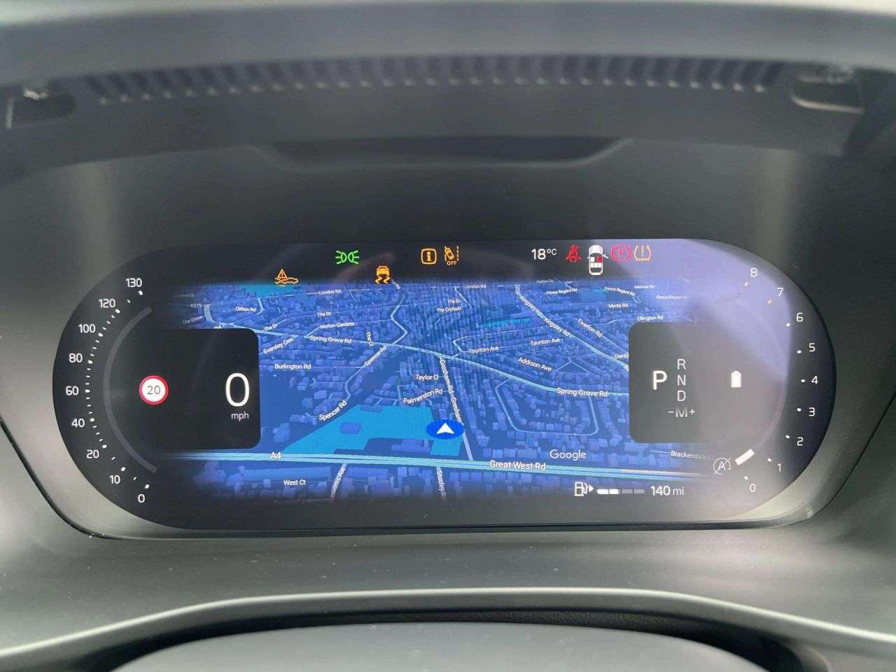 2025 VOLVO XC40 2025 VOLVO XC40