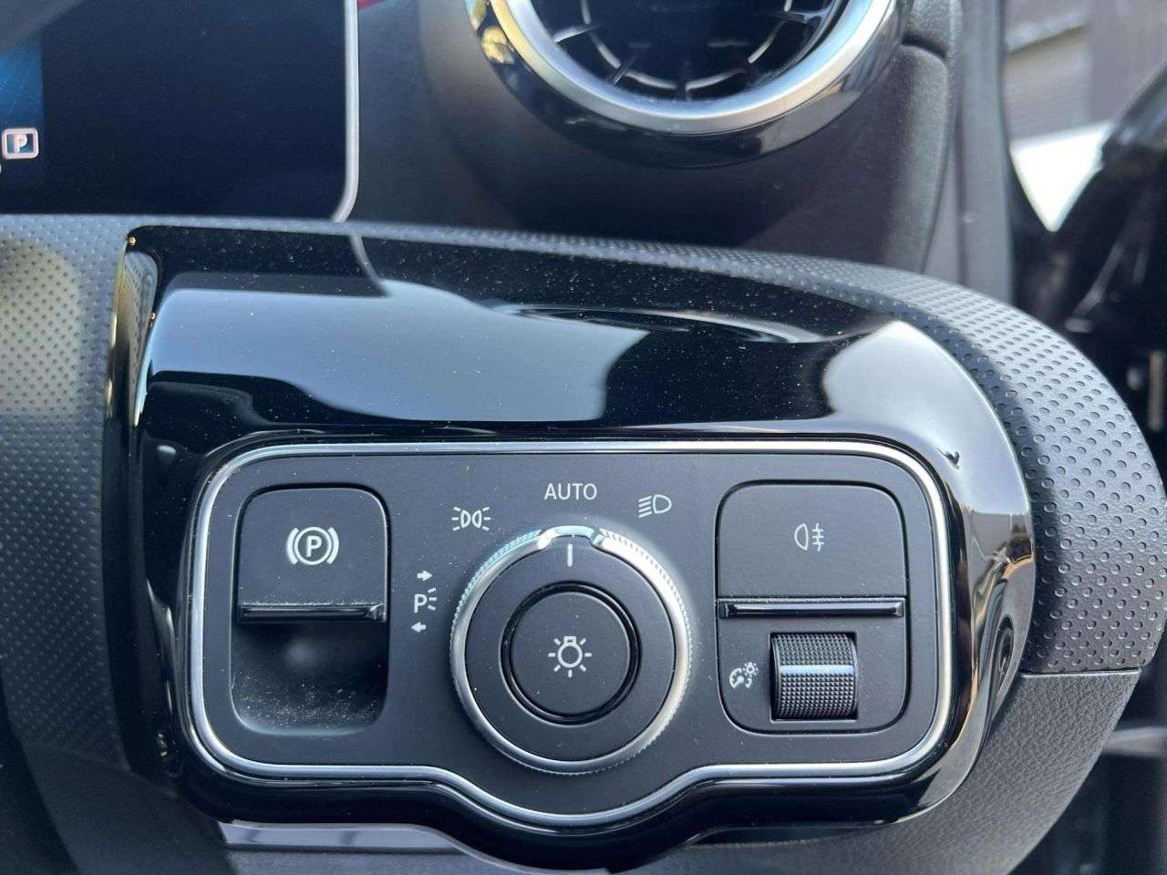 2018 MERCEDES-BENZ A CLASS 2018 MERCEDES-BENZ A CLASS