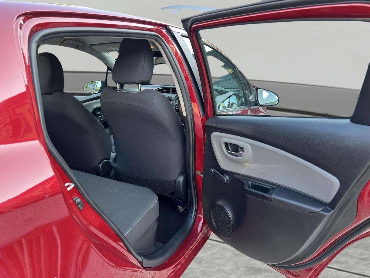 2018 TOYOTA YARIS 2018 TOYOTA YARIS
