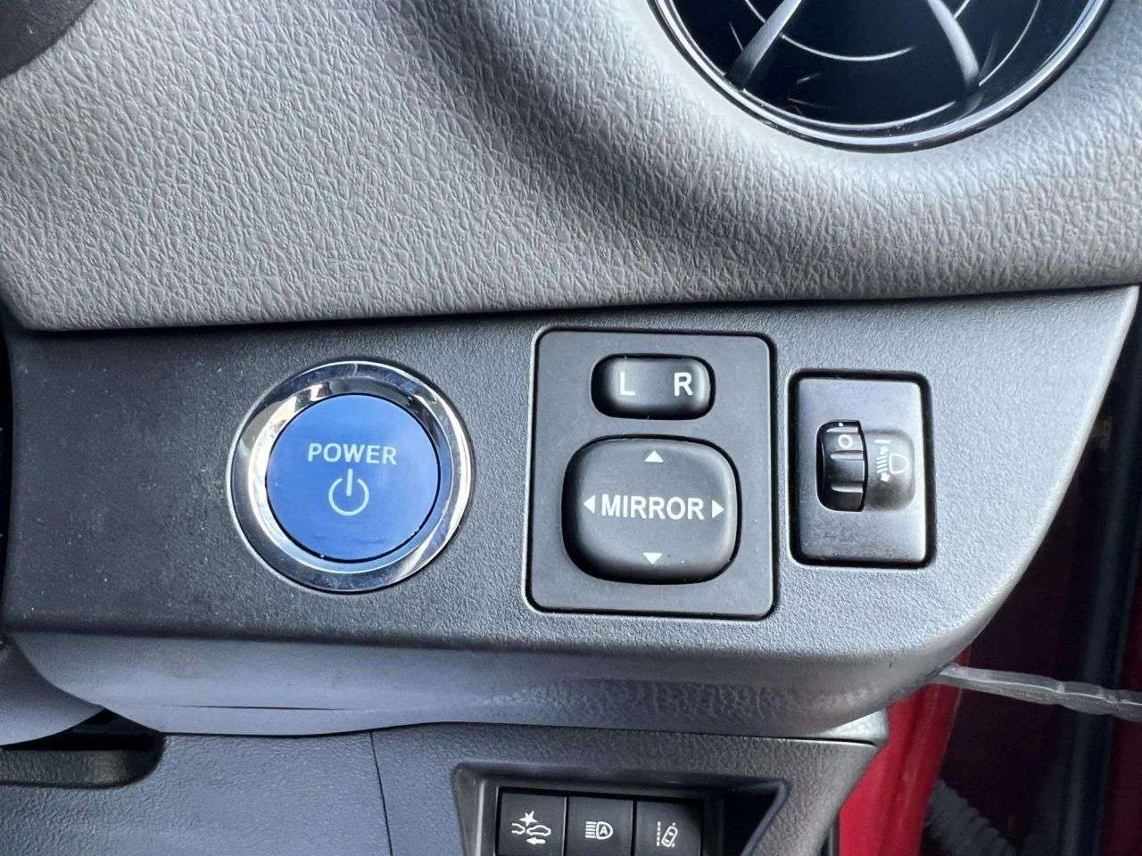 2018 TOYOTA YARIS 2018 TOYOTA YARIS