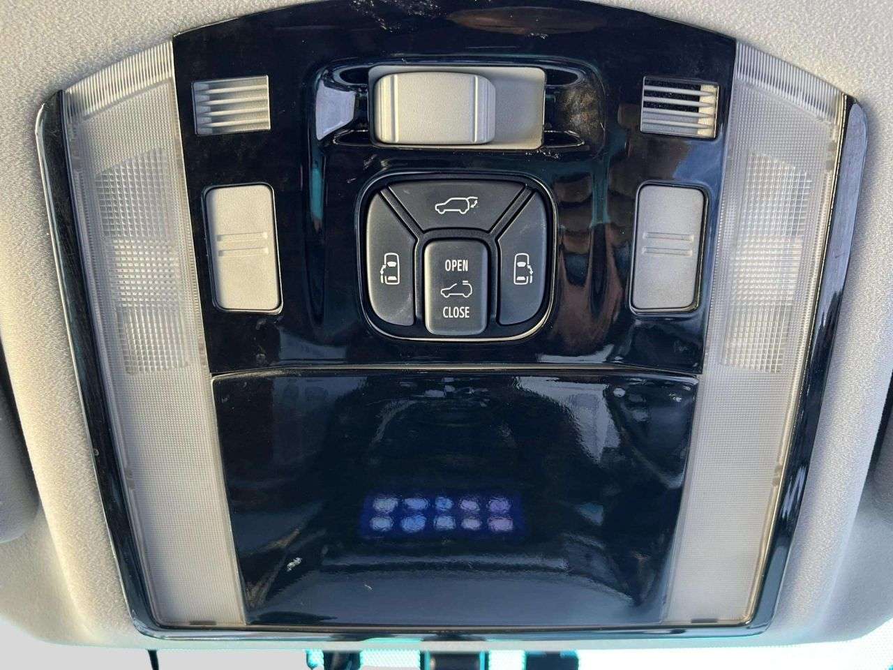 2013 TOYOTA VELLFIRE 2013 TOYOTA VELLFIRE