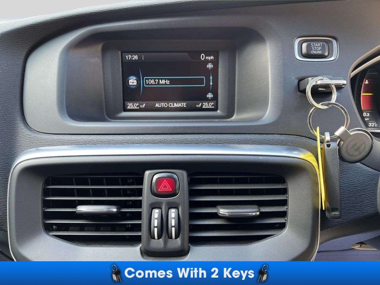 2018 VOLVO V40 2018 VOLVO V40