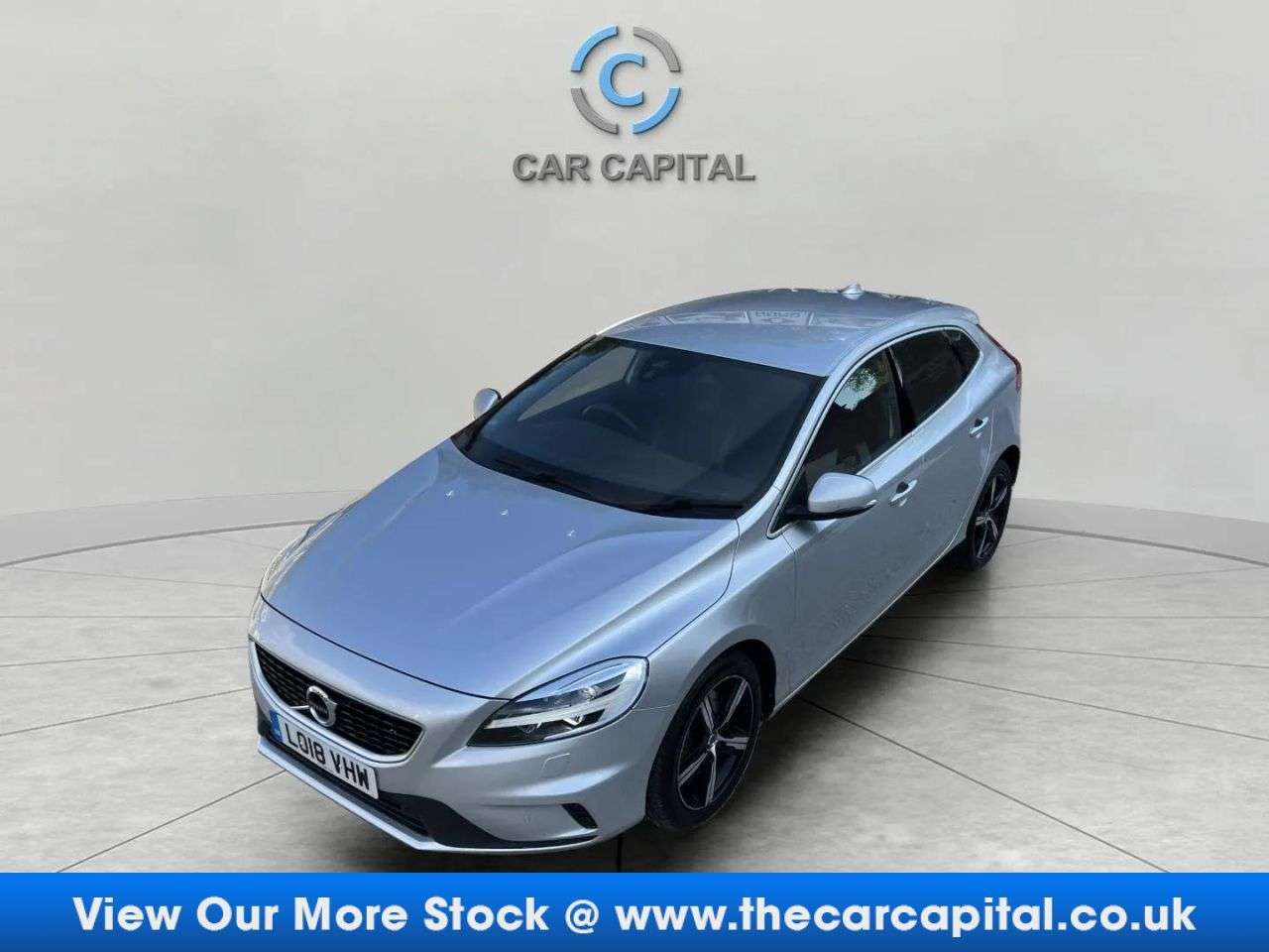 2018 VOLVO V40 2018 VOLVO V40