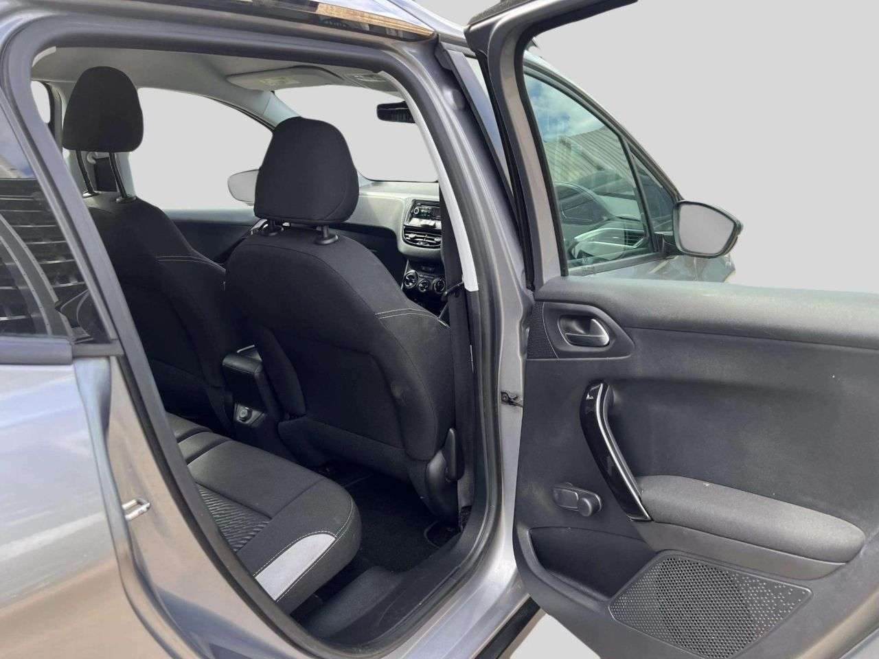 2015 PEUGEOT 2008 2015 PEUGEOT 2008