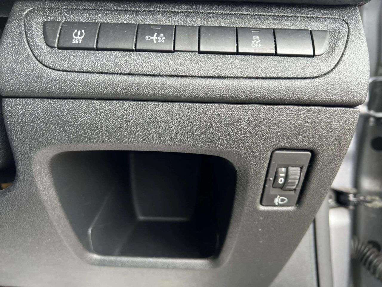 2015 PEUGEOT 2008 2015 PEUGEOT 2008