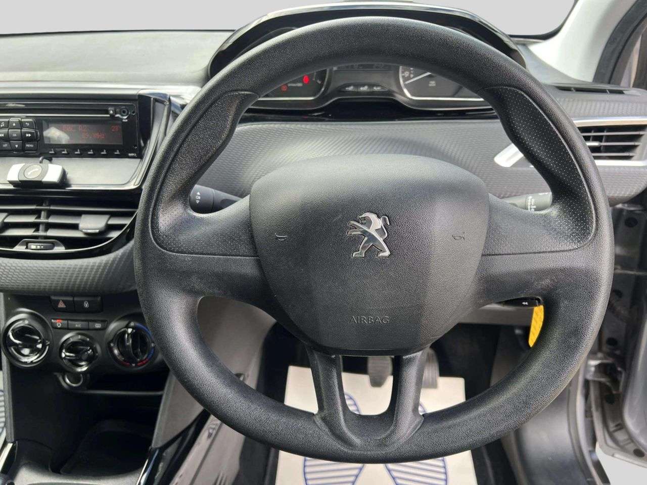 2015 PEUGEOT 2008 2015 PEUGEOT 2008
