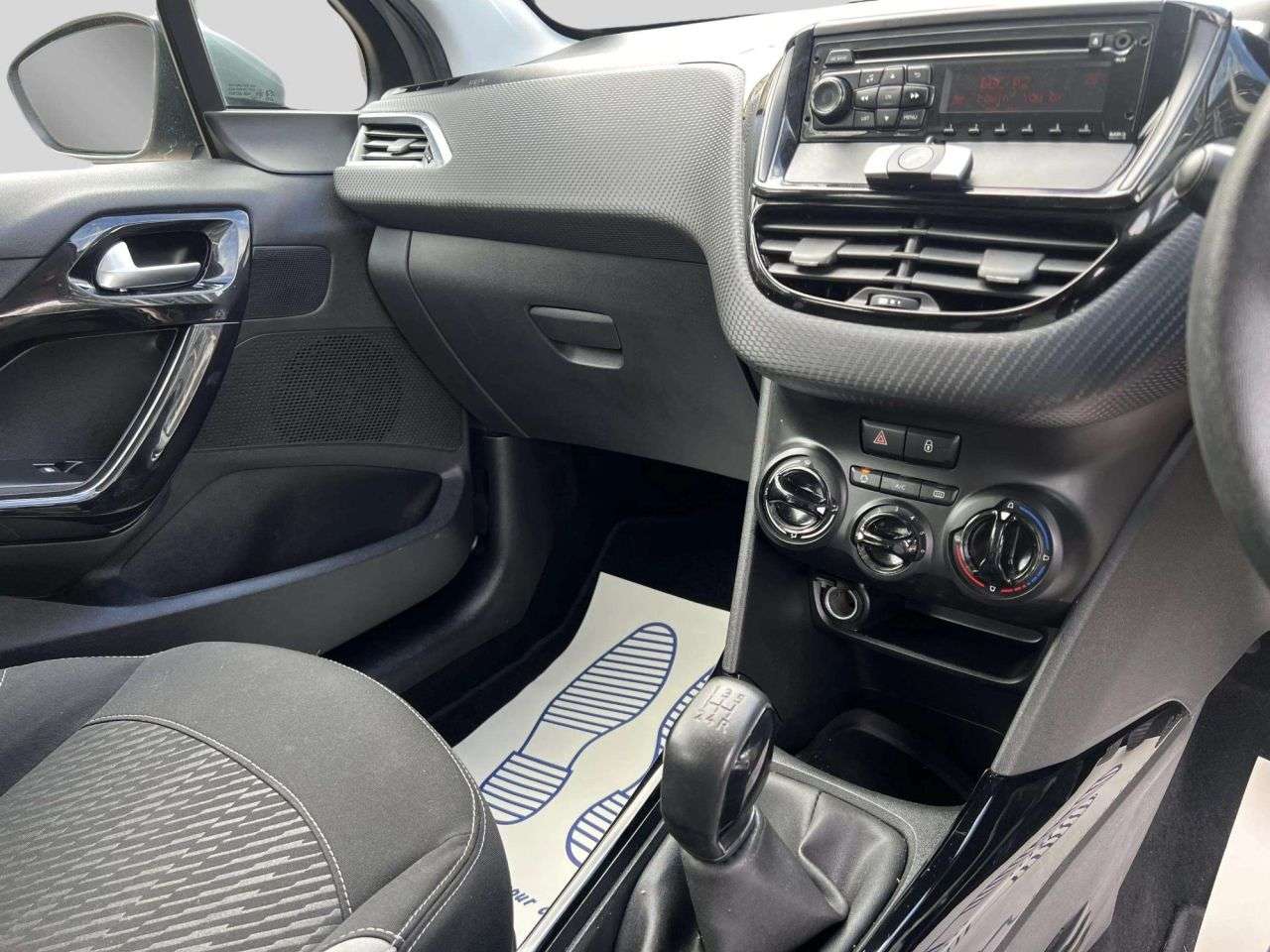 2015 PEUGEOT 2008 2015 PEUGEOT 2008