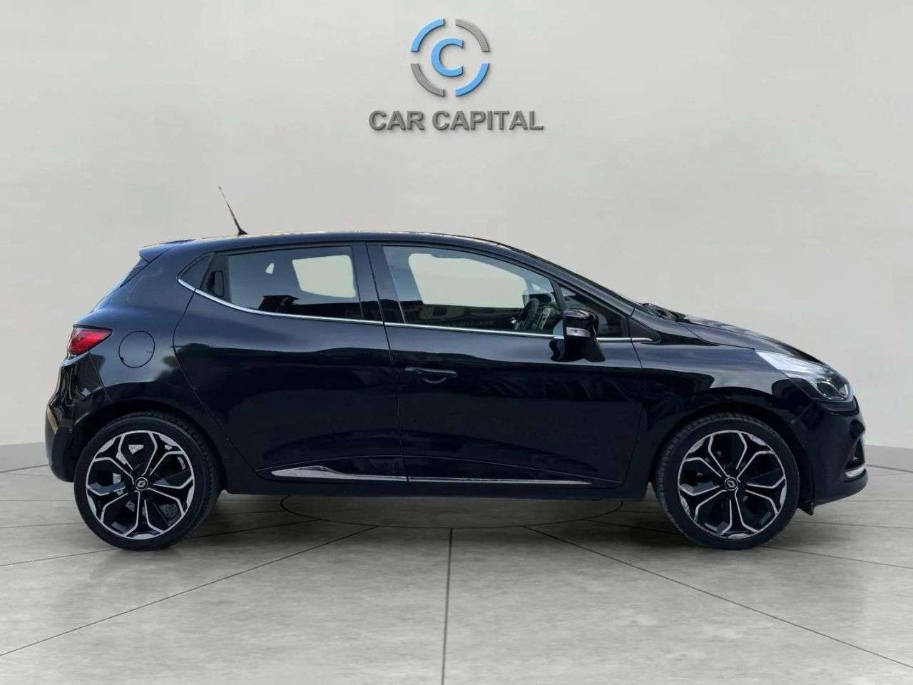 2019 RENAULT CLIO 2019 RENAULT CLIO