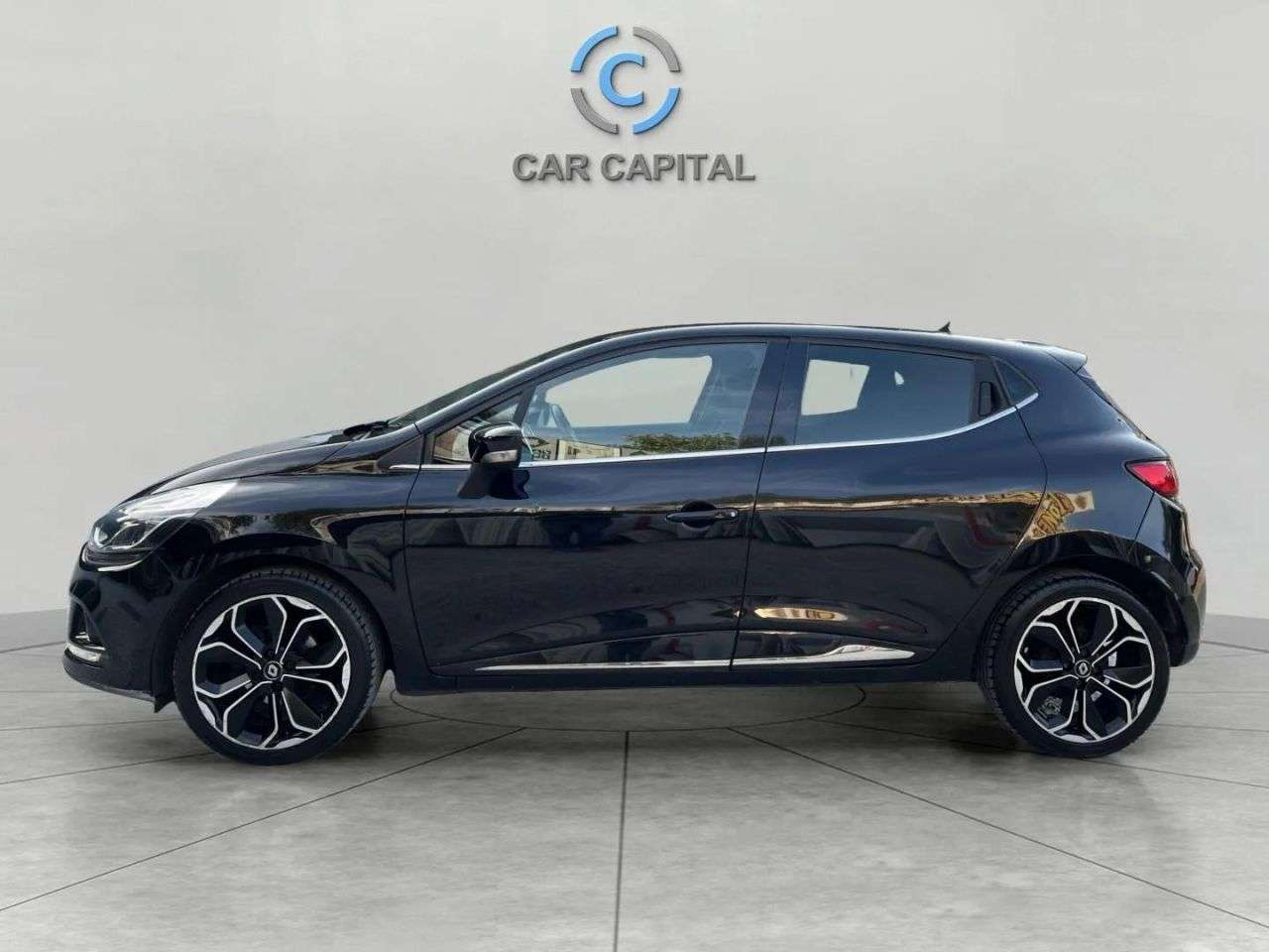 2019 RENAULT CLIO 2019 RENAULT CLIO
