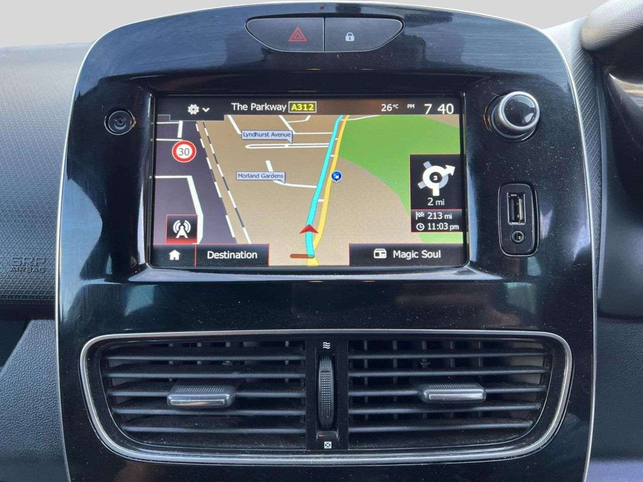 2019 RENAULT CLIO 2019 RENAULT CLIO