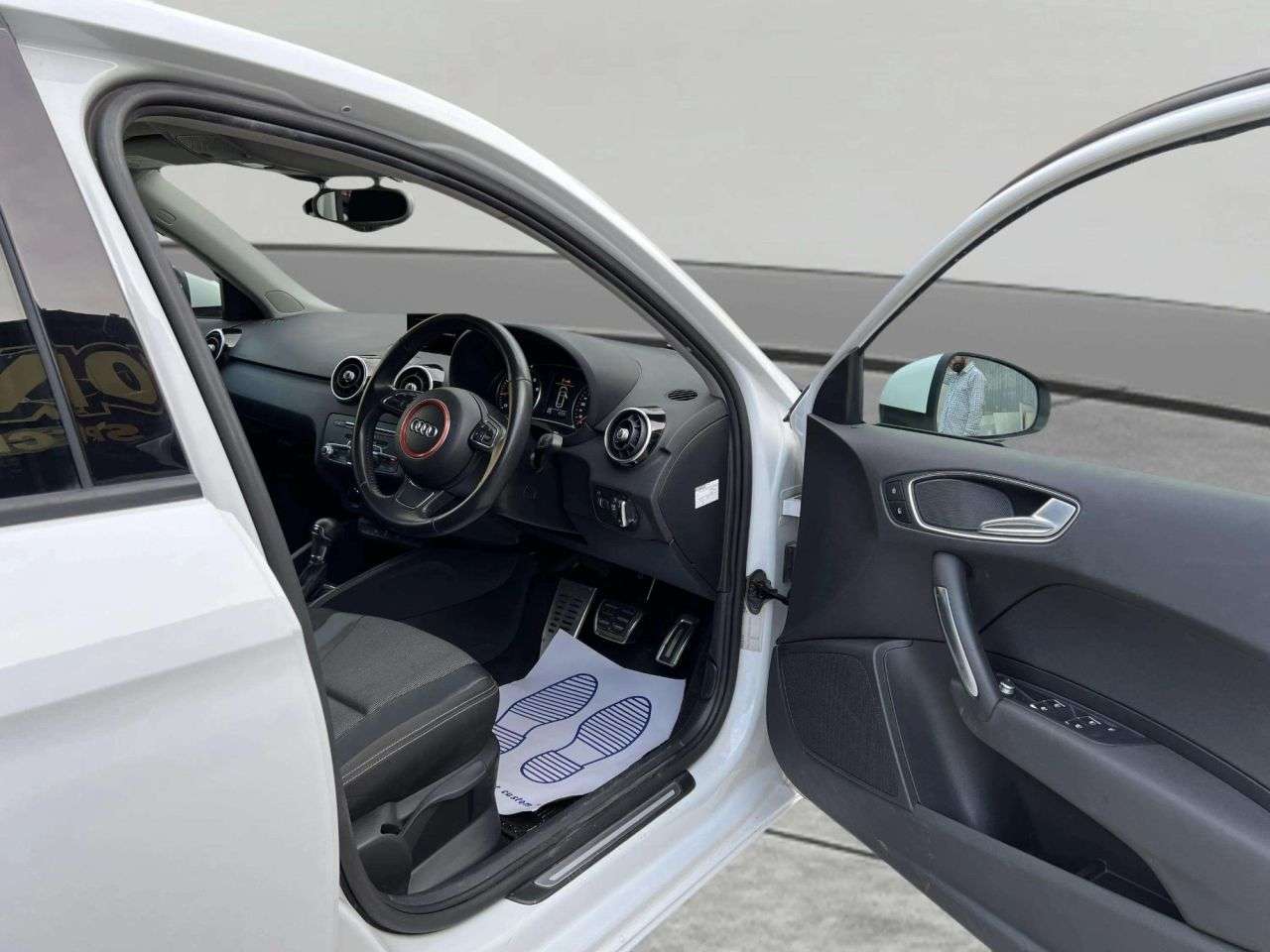 2015 AUDI A1 2015 AUDI A1