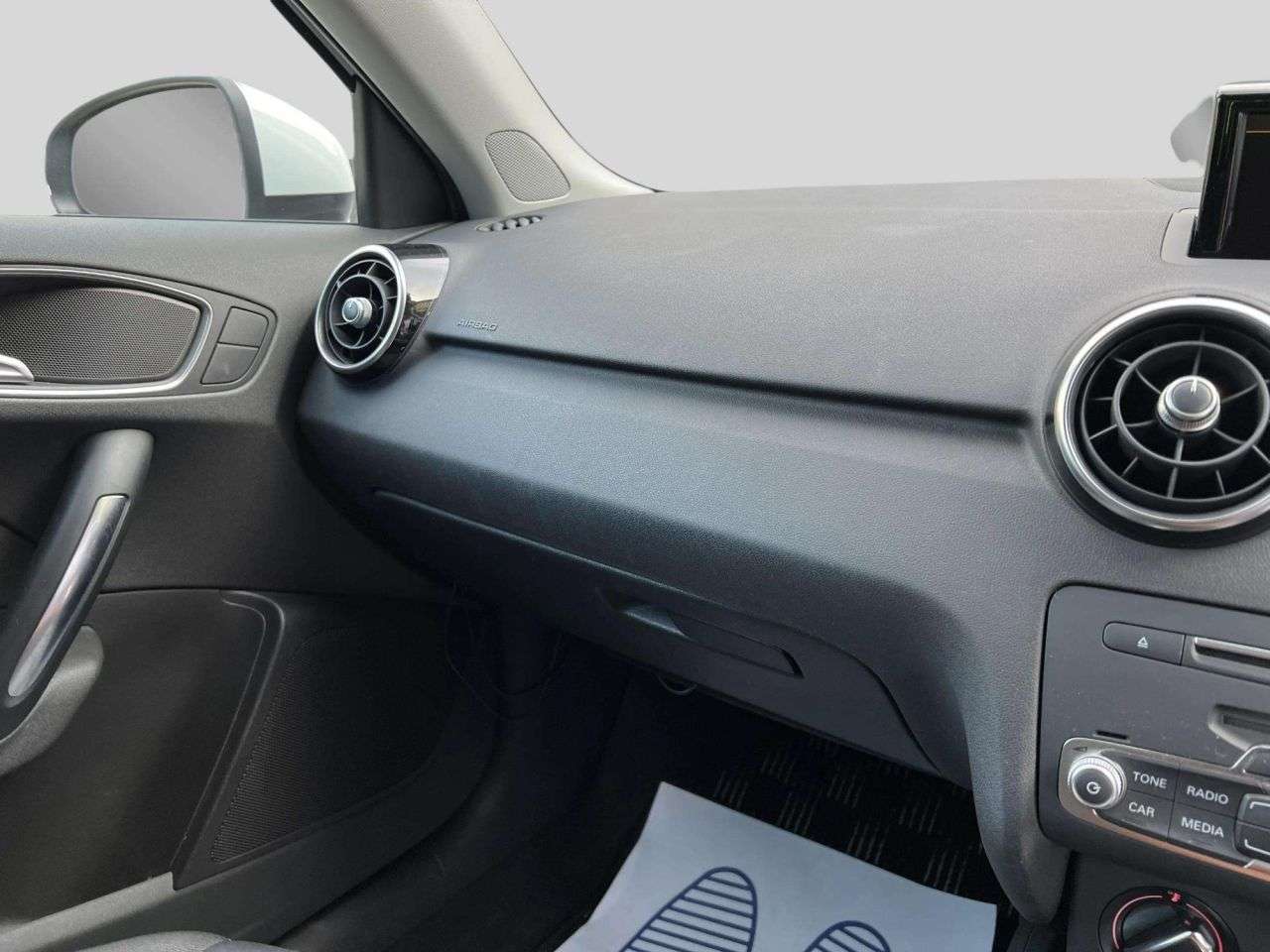 2015 AUDI A1 2015 AUDI A1
