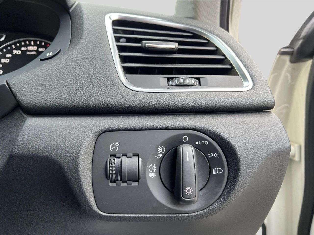 2014 AUDI Q3 2014 AUDI Q3