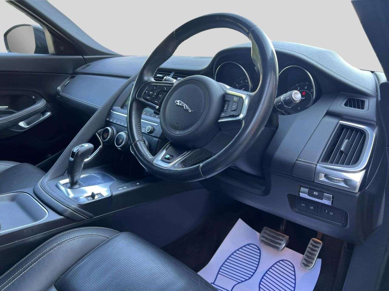 2019 JAGUAR E-PACE 2019 JAGUAR E-PACE