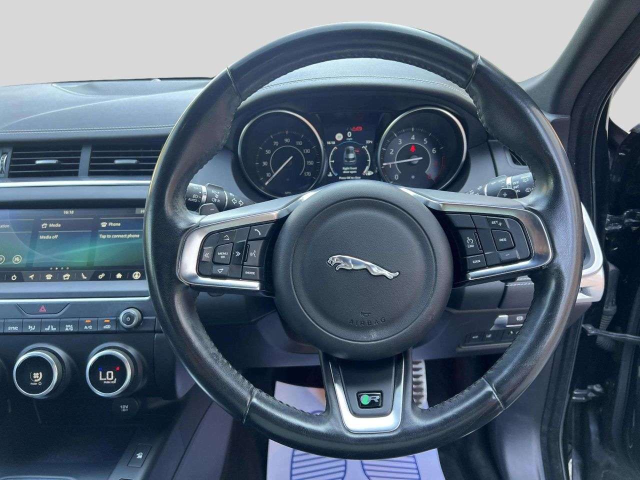 2019 JAGUAR E-PACE 2019 JAGUAR E-PACE