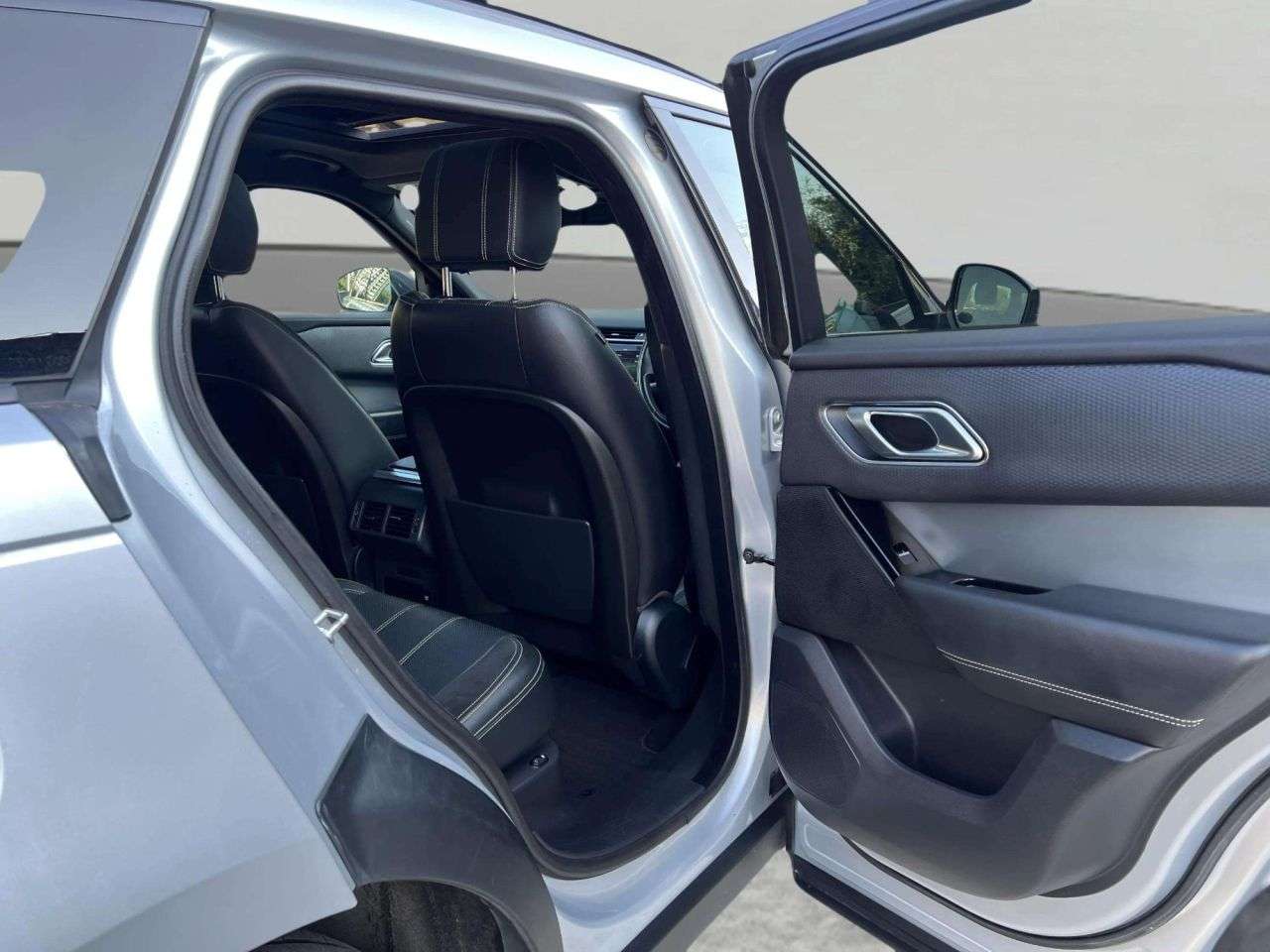 2018 LAND ROVER RANGE ROVER VELAR 2018 LAND ROVER RANGE ROVER VELAR