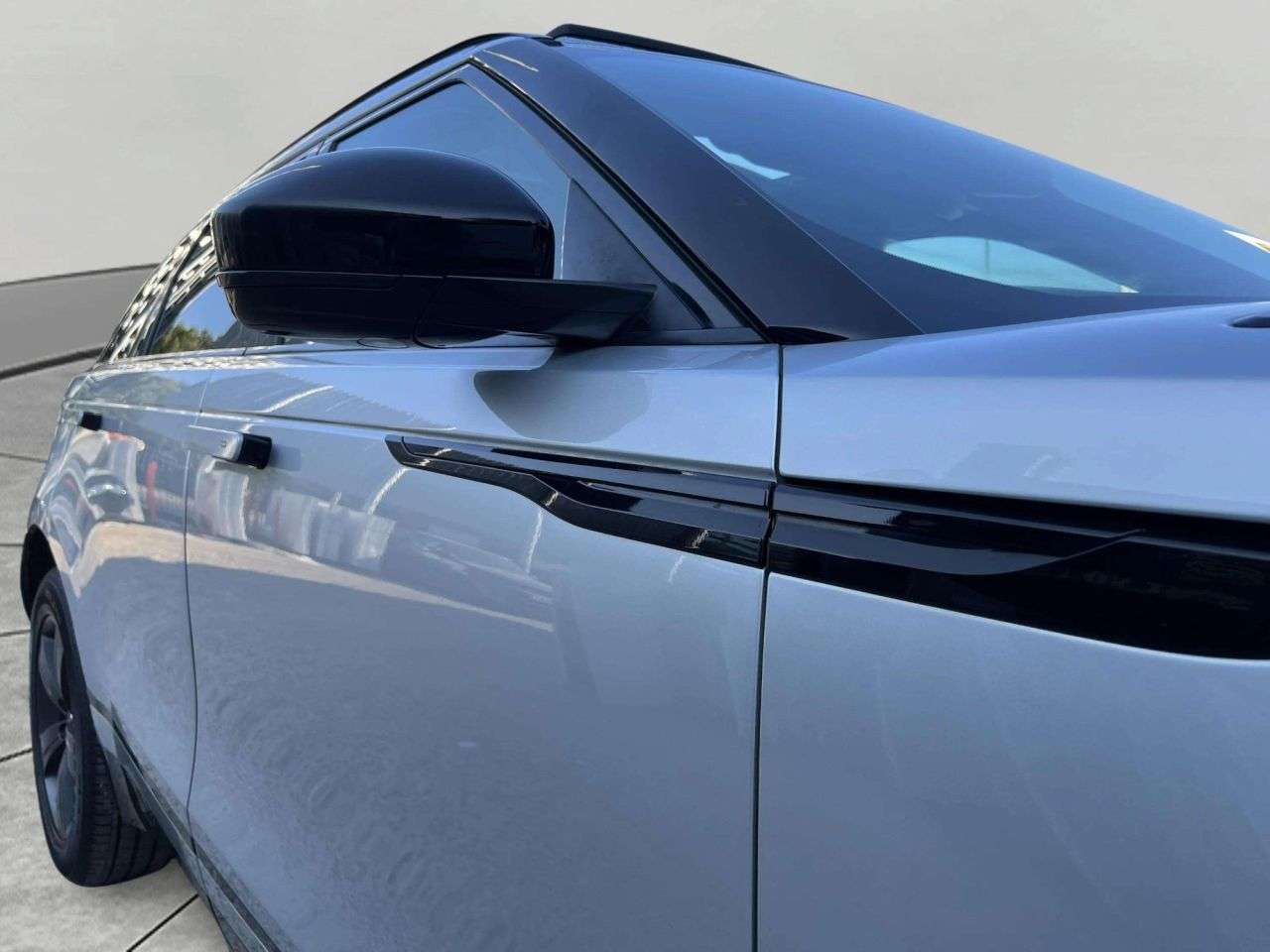 2018 LAND ROVER RANGE ROVER VELAR 2018 LAND ROVER RANGE ROVER VELAR