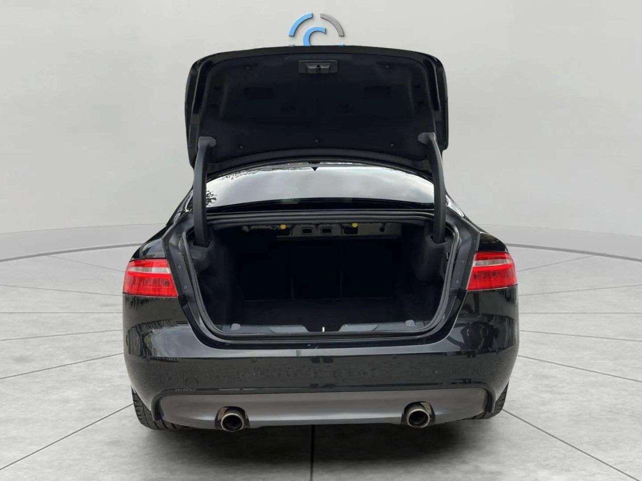 2019 JAGUAR XE 2019 JAGUAR XE