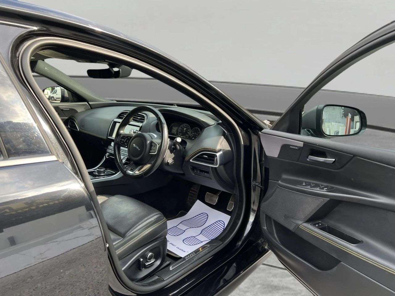2019 JAGUAR XE 2019 JAGUAR XE