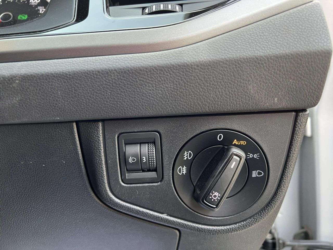 2019 VOLKSWAGEN POLO 2019 VOLKSWAGEN POLO