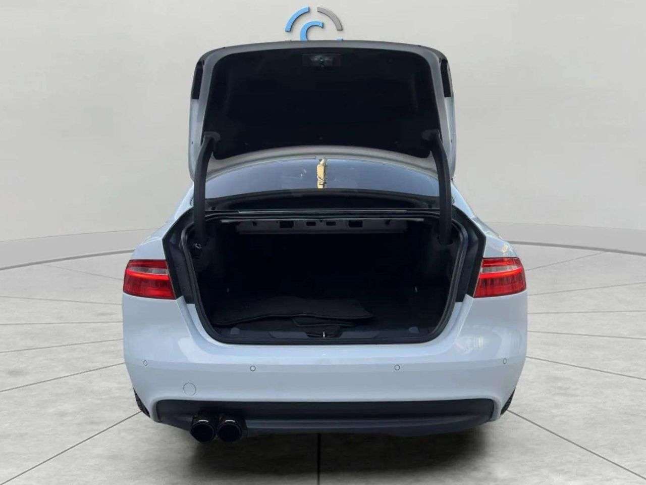 2016 JAGUAR XE 2016 JAGUAR XE