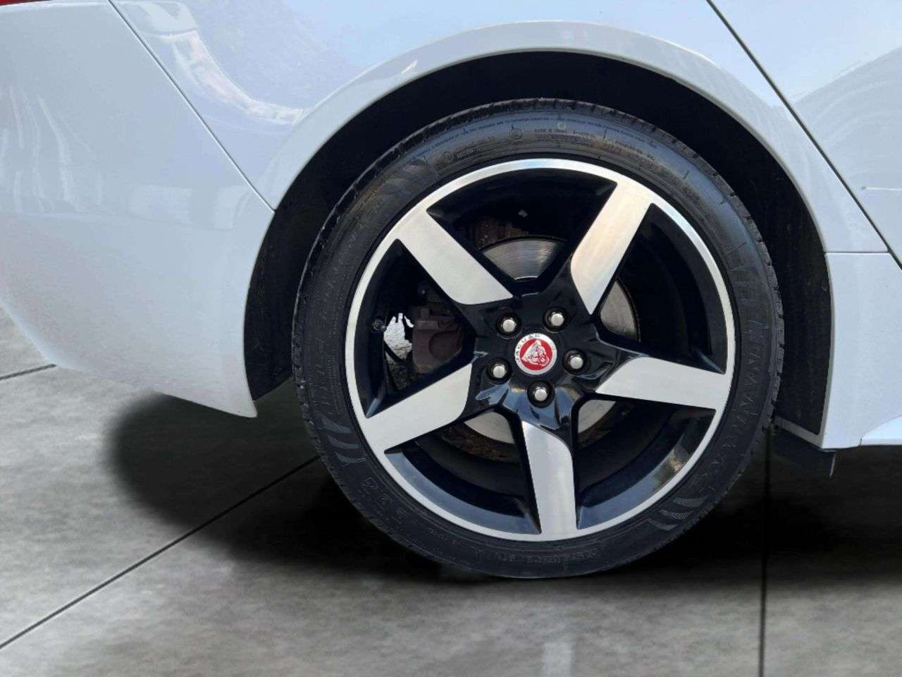 2016 JAGUAR XE 2016 JAGUAR XE