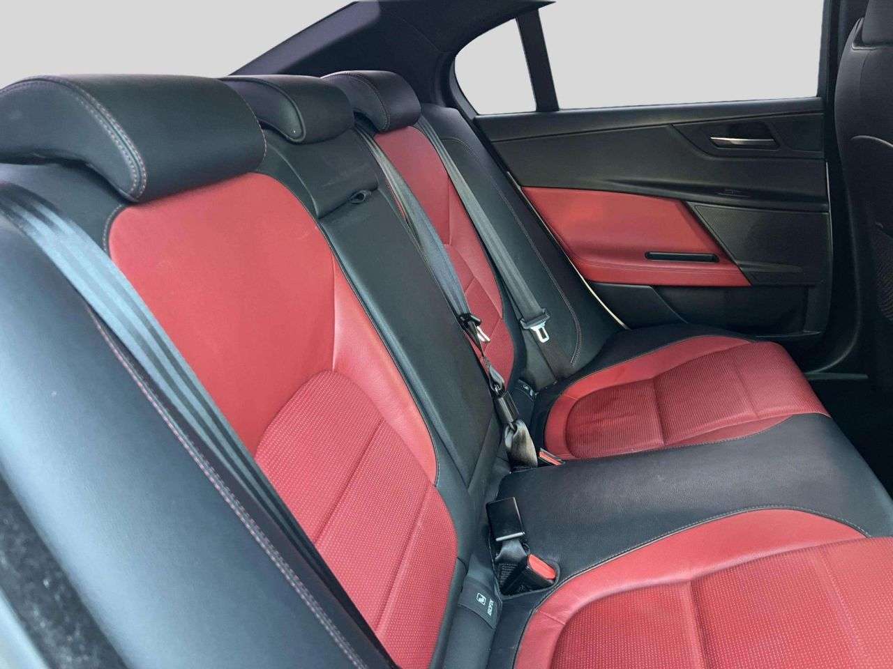 2016 JAGUAR XE 2016 JAGUAR XE