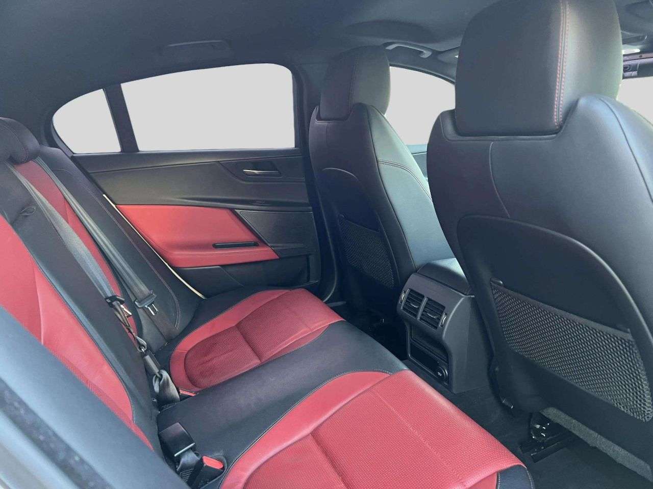 2016 JAGUAR XE 2016 JAGUAR XE