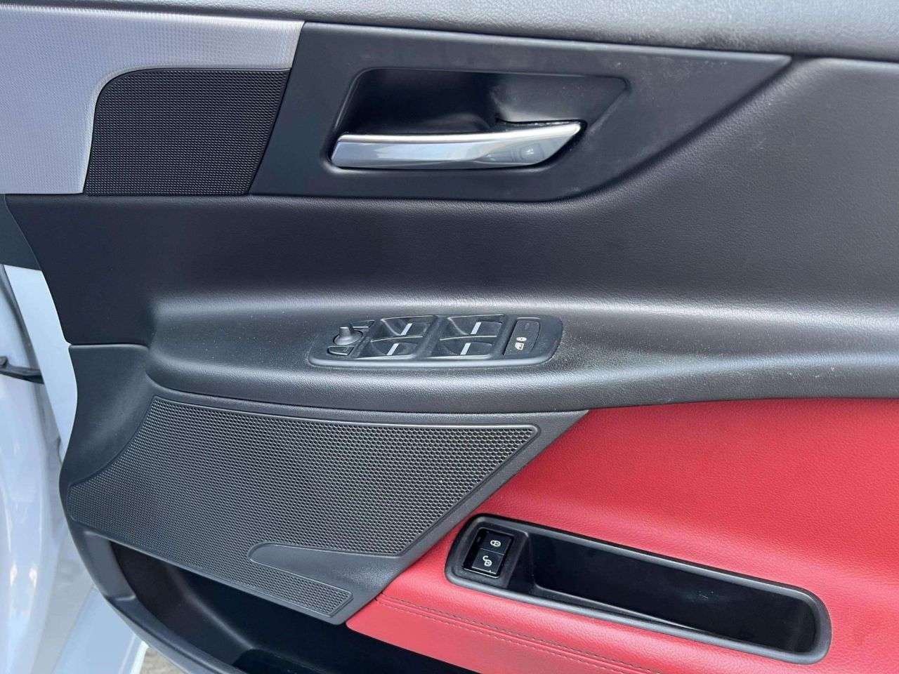 2016 JAGUAR XE 2016 JAGUAR XE