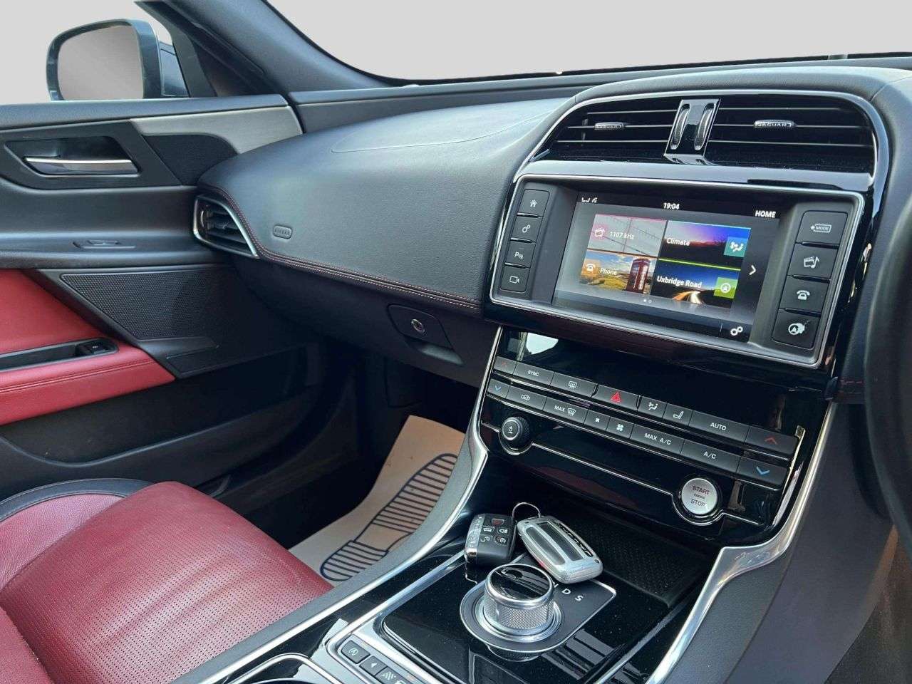 2016 JAGUAR XE 2016 JAGUAR XE