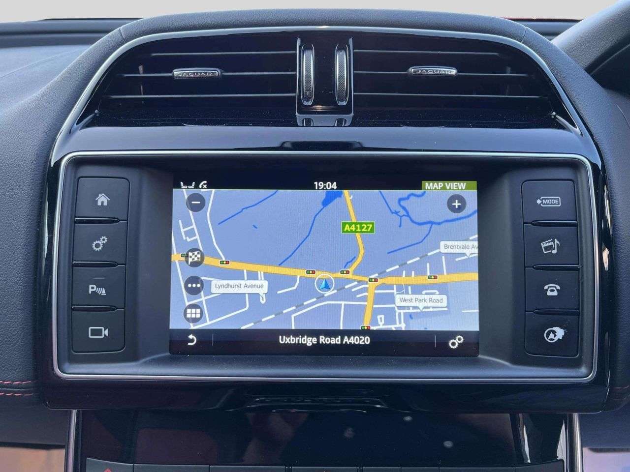 2016 JAGUAR XE 2016 JAGUAR XE