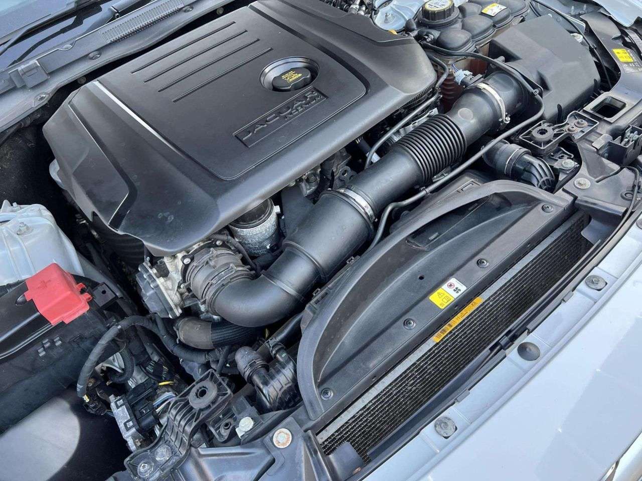2016 JAGUAR XE 2016 JAGUAR XE